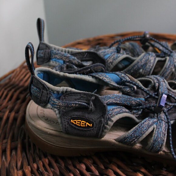 Keen waterproof water shoes, size 9 - Picture 3 of 4